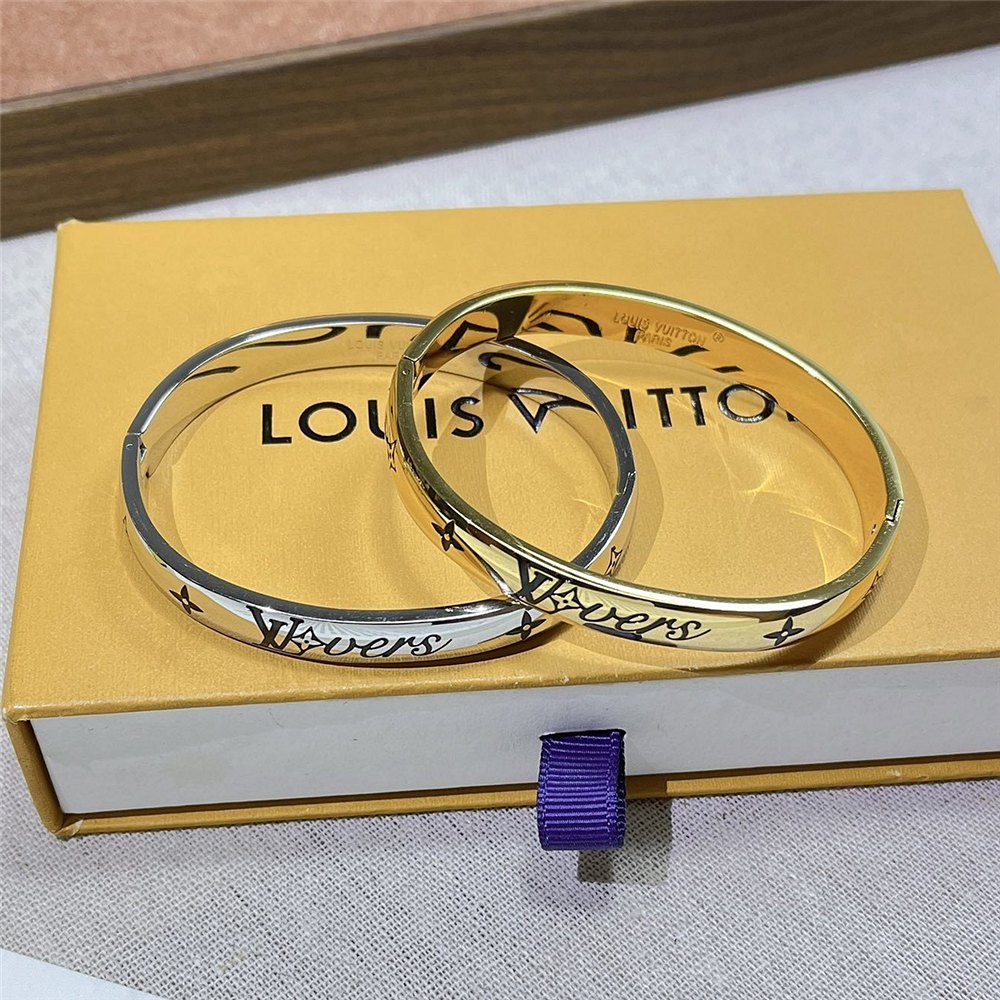 L0vis Vvtt0n Lv Towards Bangle Silver M1394M