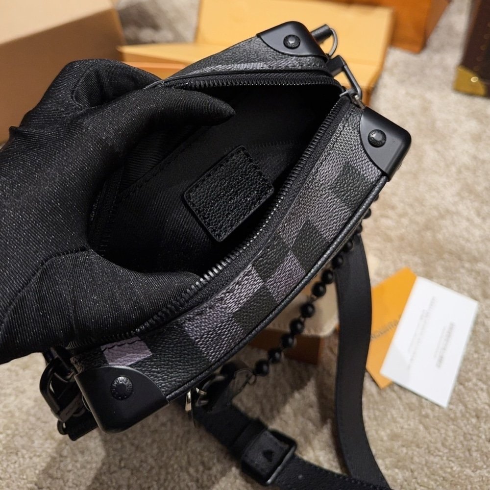 L0vis Vvtt0n Mini Soft Trunk Box Bag Black 18Cm M14922