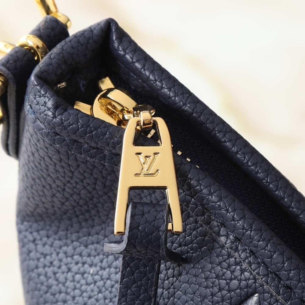 L0vis Vvtt0n Carryall MM Navy 39Cm M46669