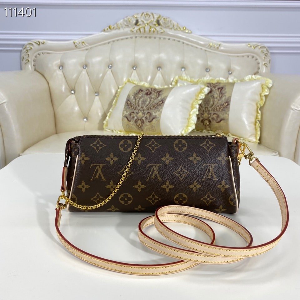 L0vis Vvtt0n Pochette Eva Monogram Canvas Brown 25Cm