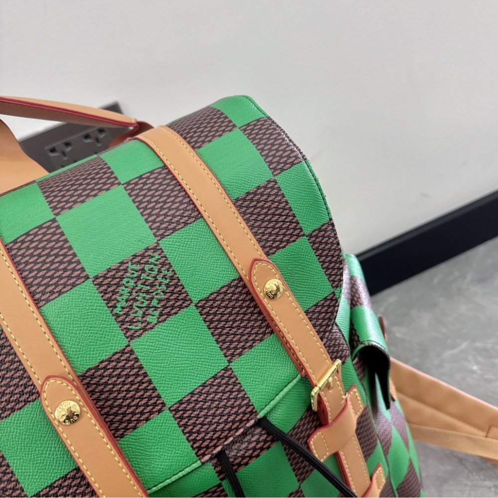 L0vis Vvtt0n Runway Christopher MM Backpack Green 44Cm N40564