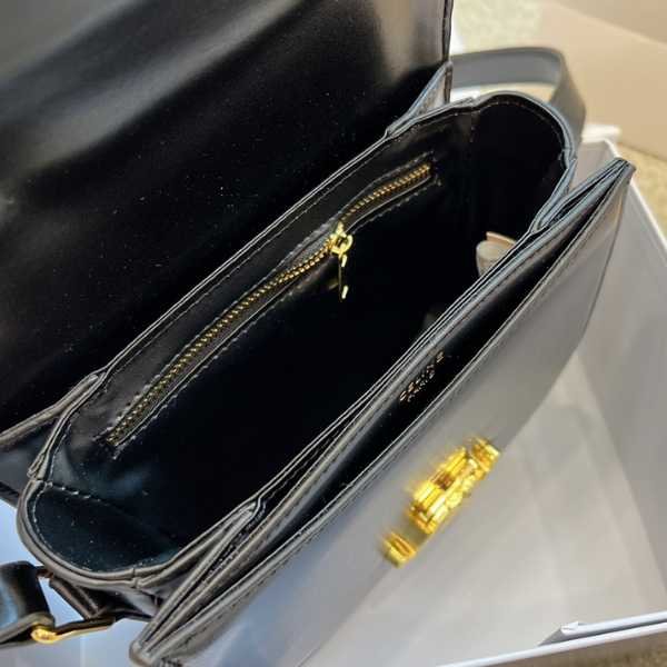 Ce1i*e Teen Besace Triomphe In Shiny Calfskin Black 110413Bf438No