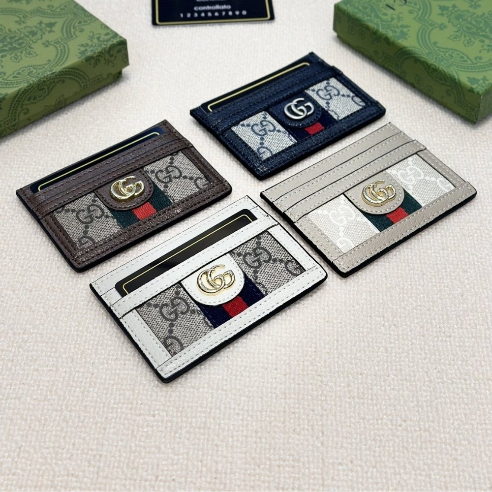 Gvc*1 Ophidia Card Case White 9Cm