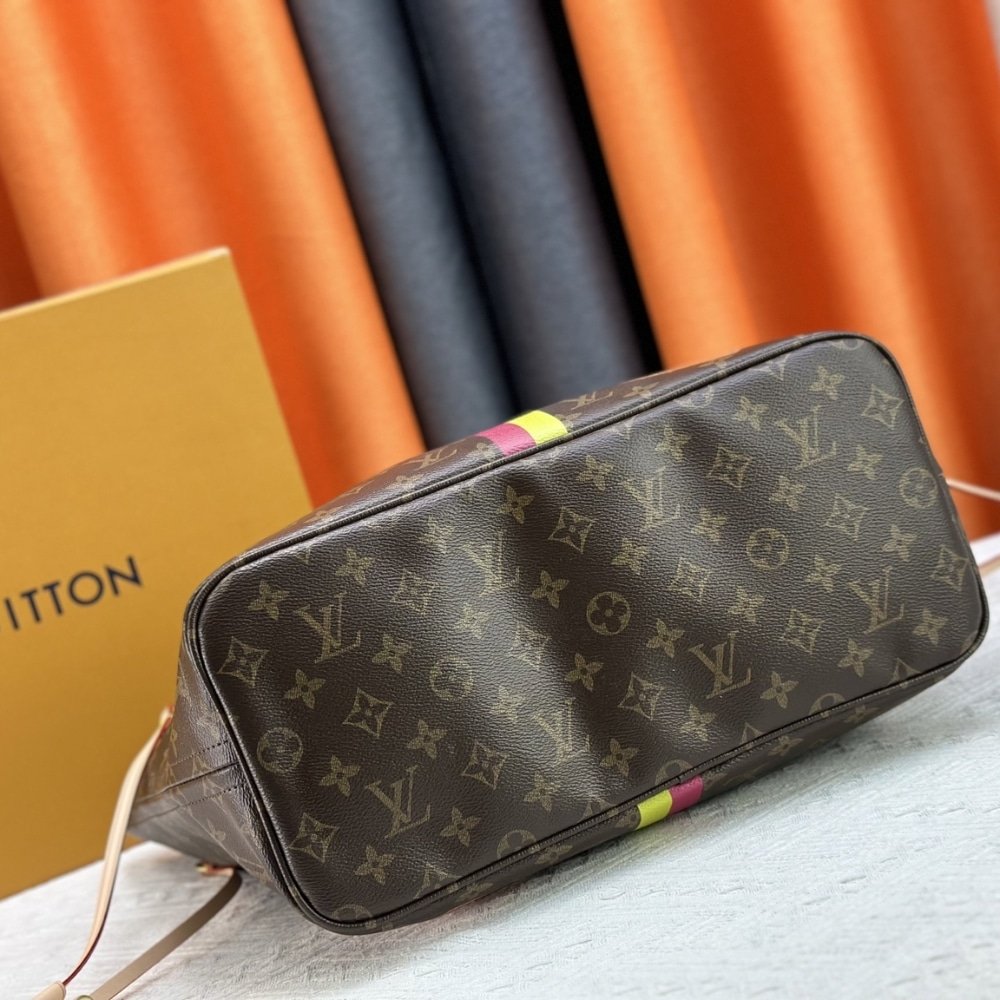 L0vis Vvtt0n Sac Neverfull MM Mon Monogram Brown 31Cm P01926