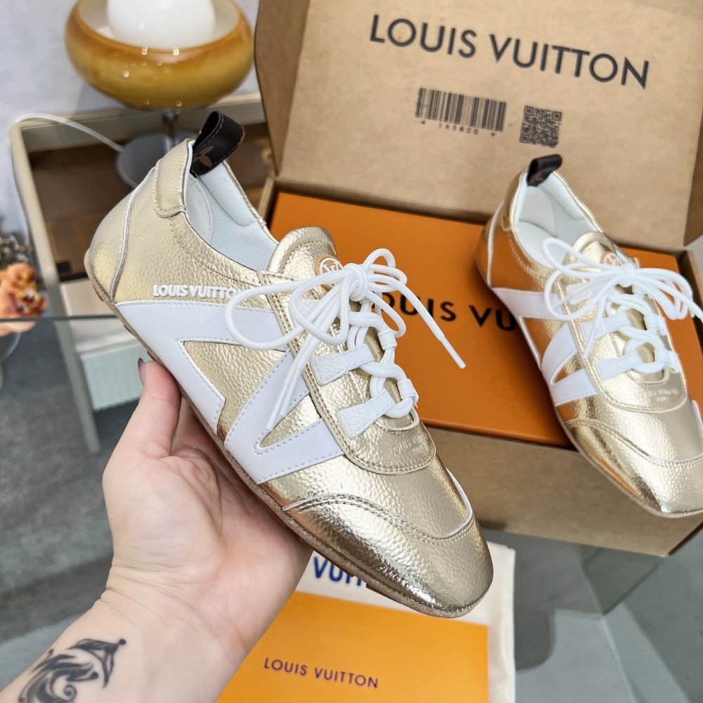 L0vis Vvtt0n Lv Sneakerina Gold 1Aican
