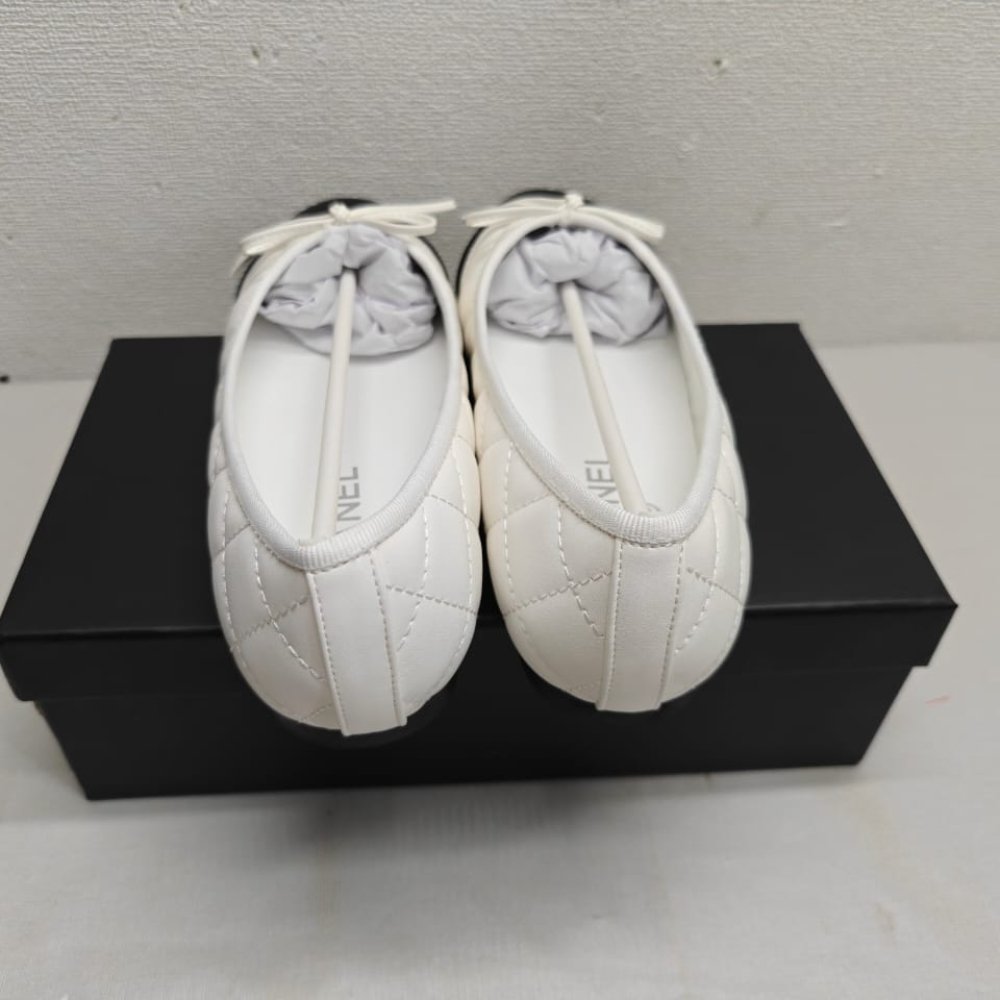 Ch**el Ballerina White And Black