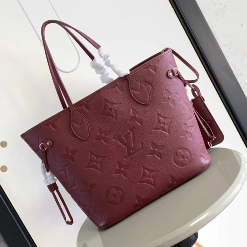 L0vis Vvtt0n Neverfull Mm Monogram Empreint Wine Red 31Cm M25855