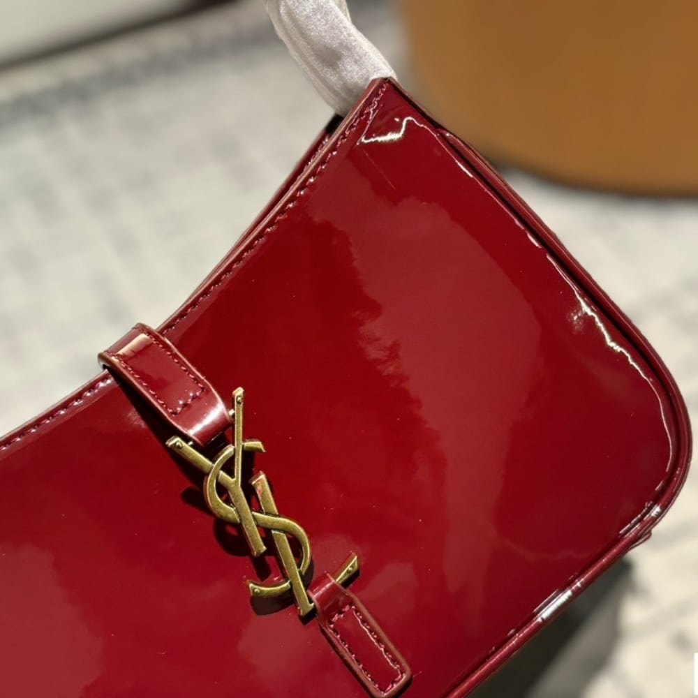 Sa1nt Lau*nt Le 5 A 7 Patent Hobo Bag In Shiny Leather Wine Red 25Cm