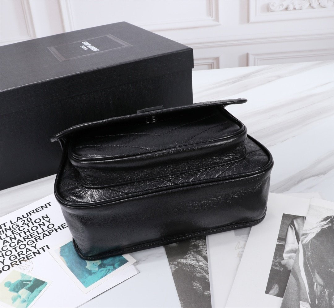 Sa1nt Lau*nt Niki Baby In Vintage Leather Black 21Cm 6331600En041000