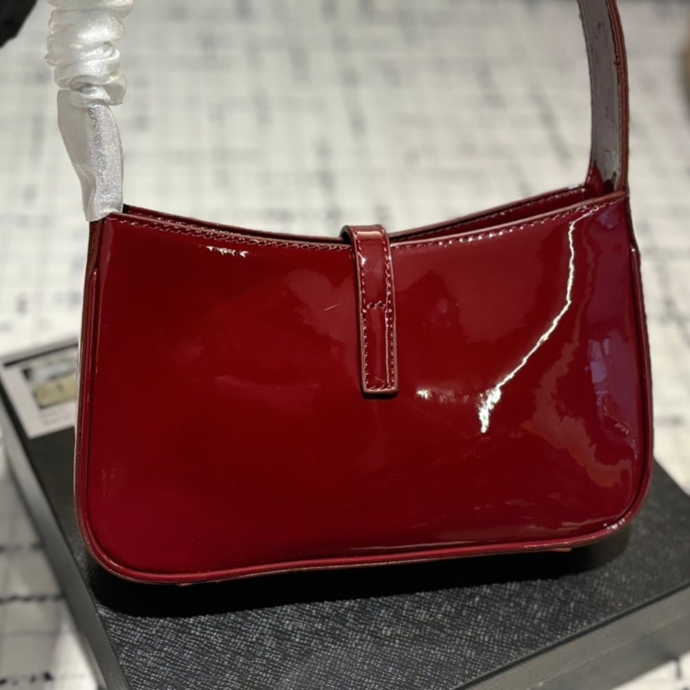 Sa1nt Lau*nt Le 5 A 7 Patent Hobo Bag In Shiny Leather Wine Red 25Cm