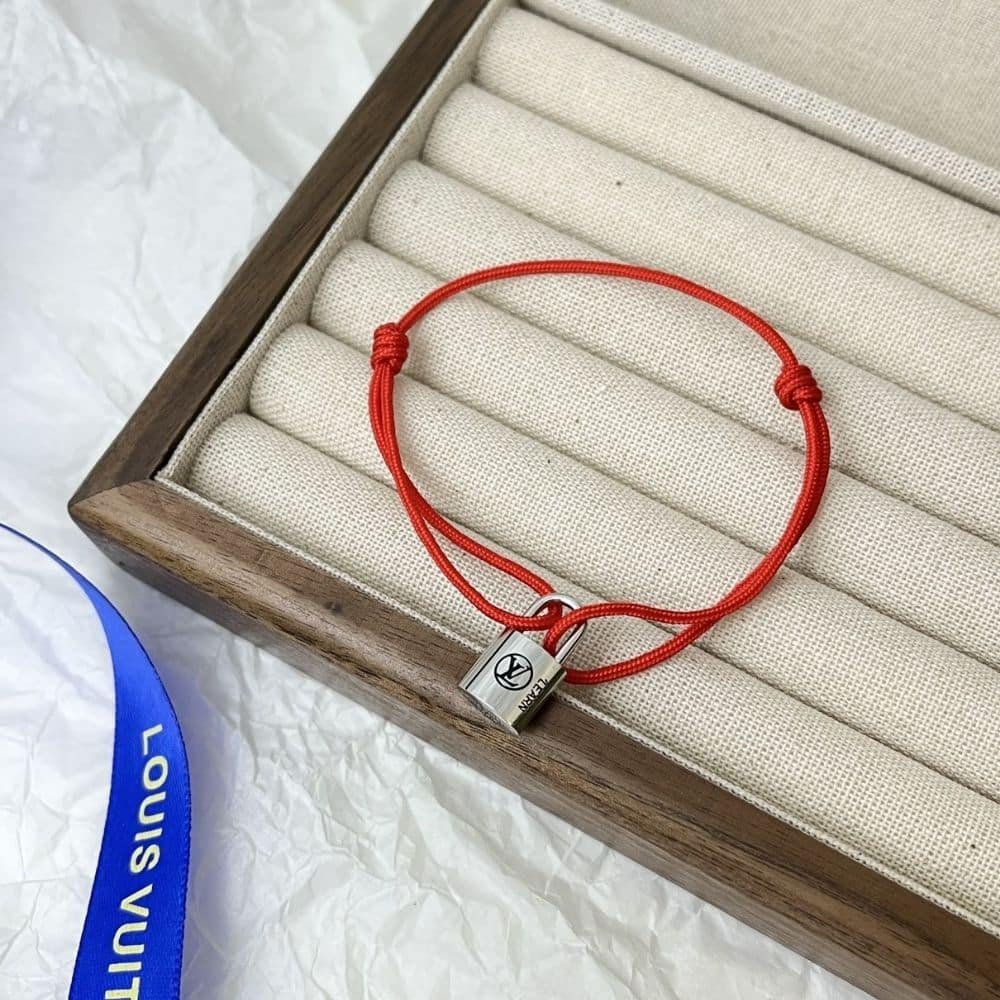 L0vis Vvtt0n Silver Lockit Bracelet Red Qa5078