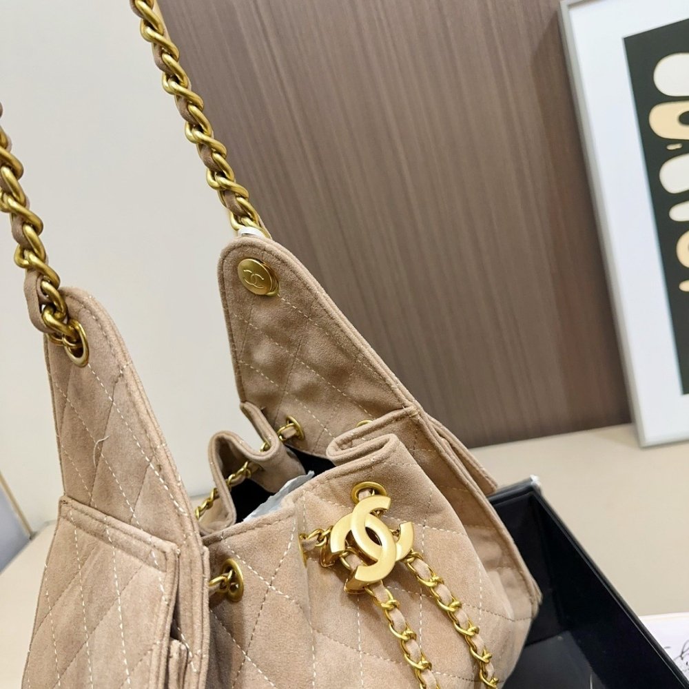 Ch**el 25 Small Handbag Suede And Gold Tone Metal Light Grey 26Cm