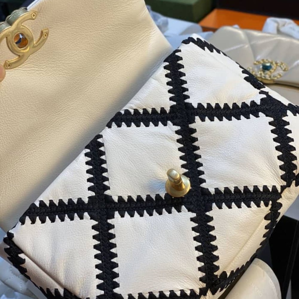 Ch**el 19 Flap Bag Crochet Gold And Silver Tone White Black 24Cm AS1160 B04824 C0200