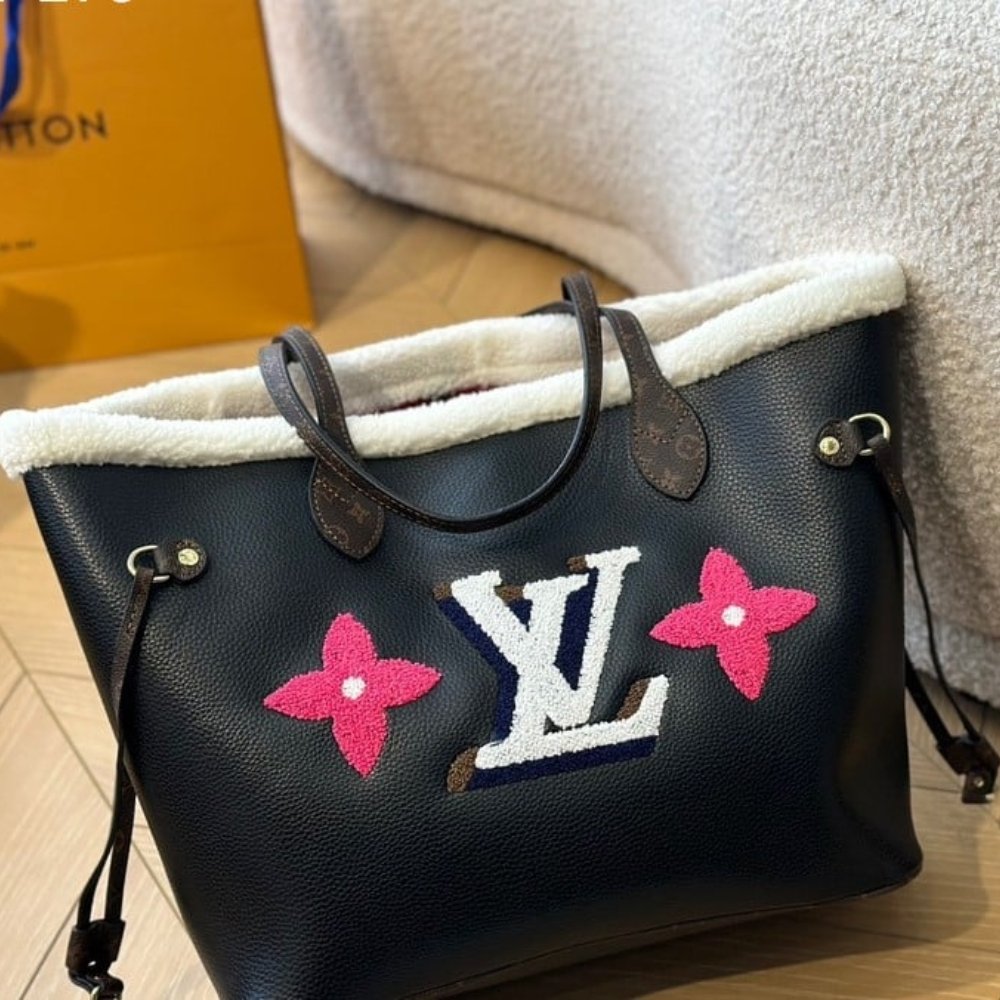 L0vis Vvtt0n Neverfull Mm Monogram Teddy Black 31Cm M56960