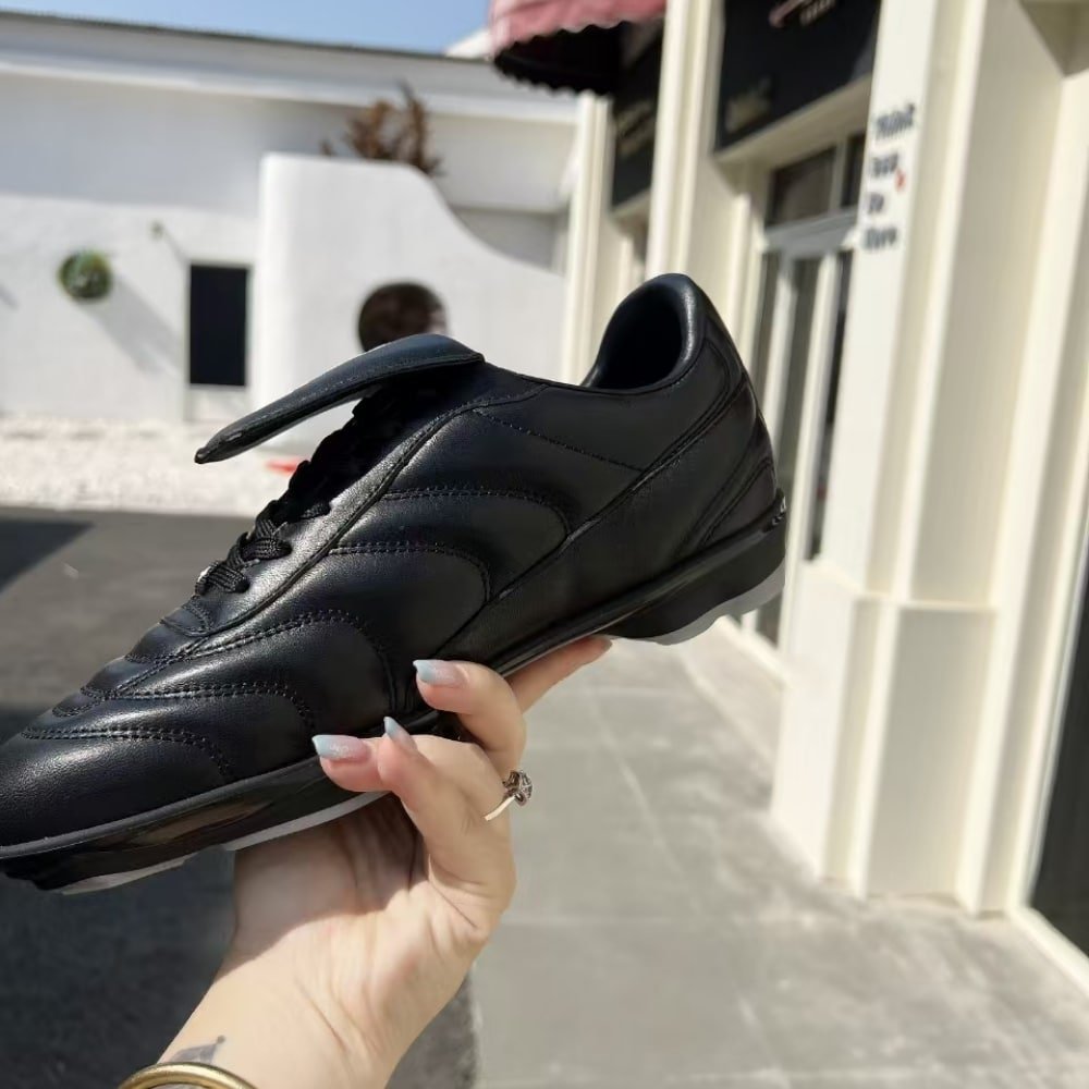 L0vis Vvtt0n Footprint Soccer Sneaker Black 1Ahai9