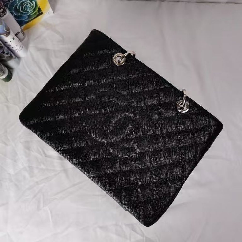 Ch**el Grand Shopping Tote Bag Black Caviar Silver Tone Chain 34Cm