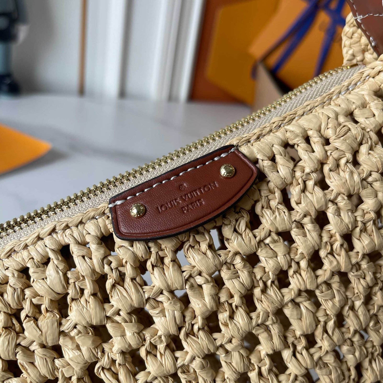 L0vis Vvtt0n Hills Pochette Raffia Natural Tan 18Cm M14304