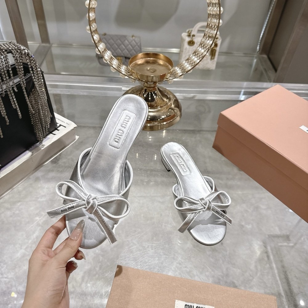 M1um1u Mordoré Nappa Leather Sandals With Bow Silver