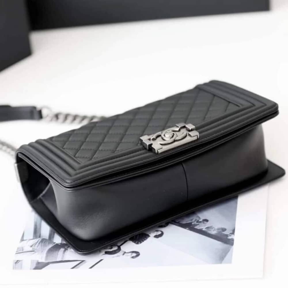 [S*per Vip 1:1] Ch**el Boy Medium Handbag Silver Hardware Black 25cm A67086 Y09953 94305
