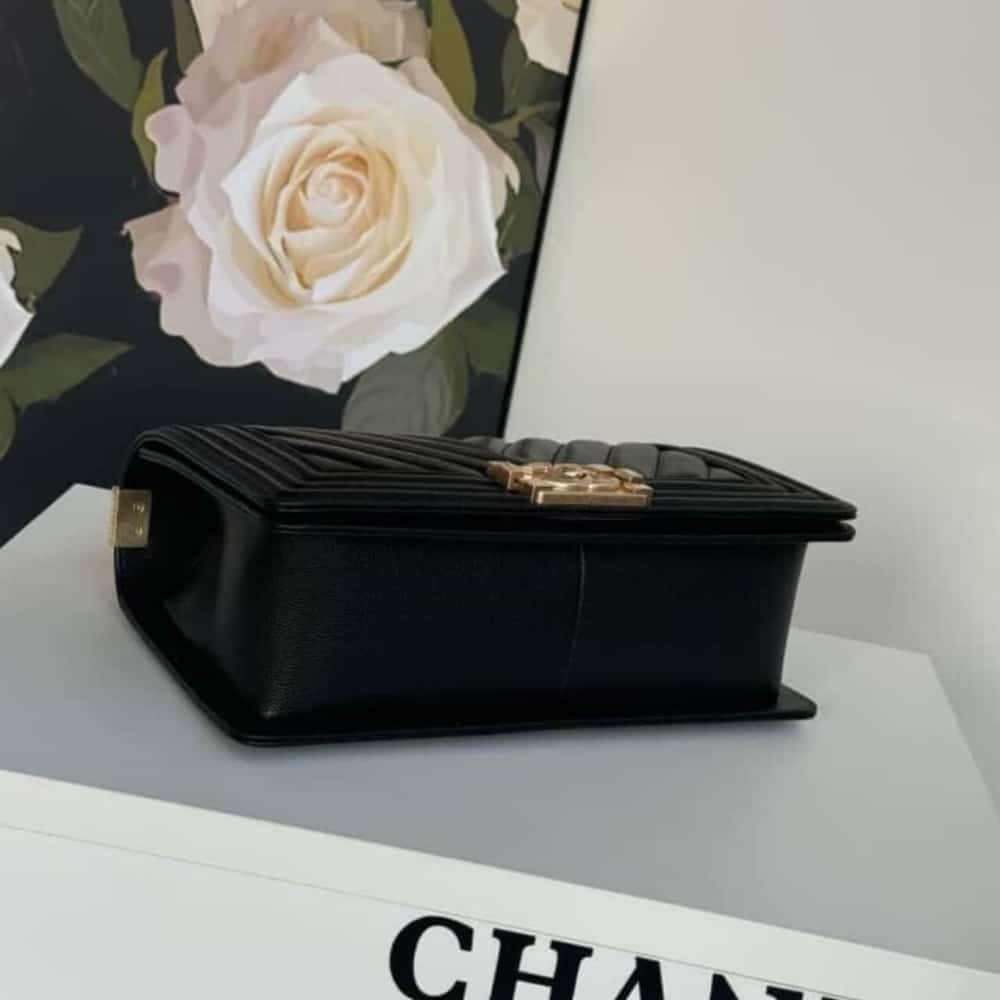[S*pER VIP 1:1] Ch**el LE BOY CHEVRON CAVIAR BLACK 25CM