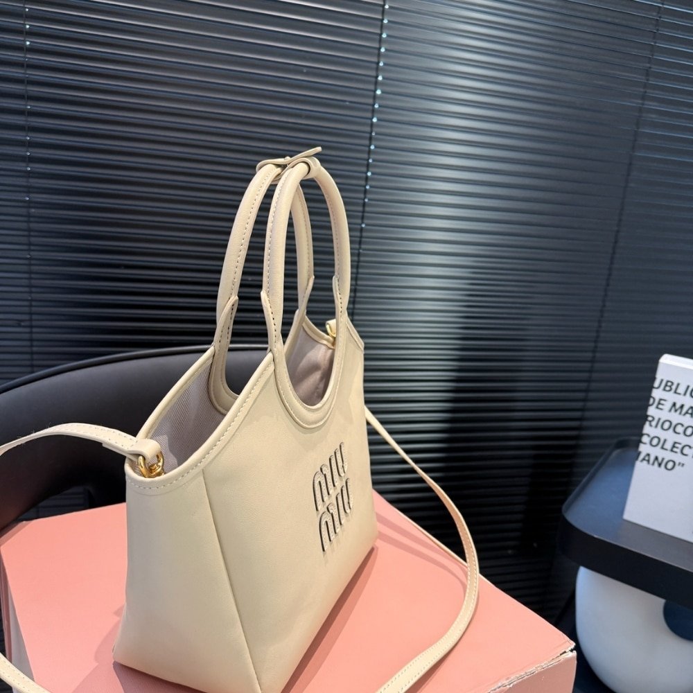 M1um1u Ivy Leather Tote Bag White 23Cm