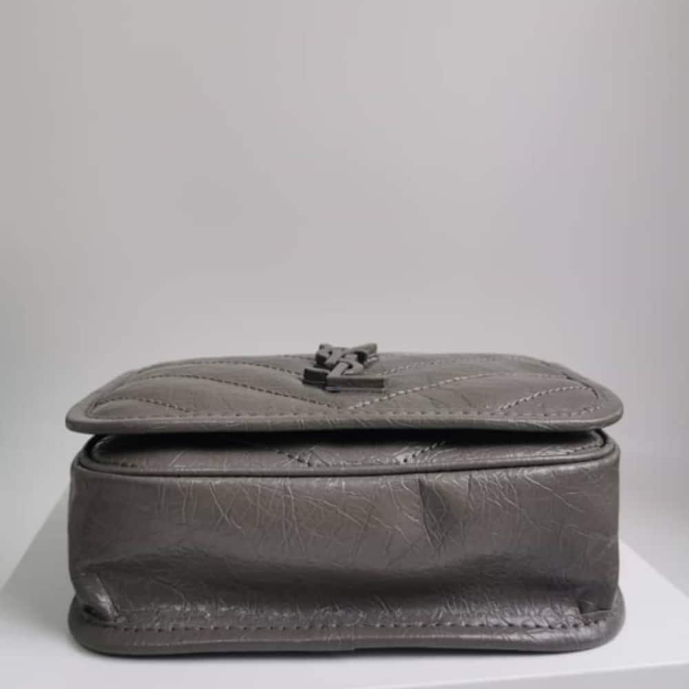 Sa1nt Lau*nt Niki Vintage Leather Chain Wallet Gray 19Cm