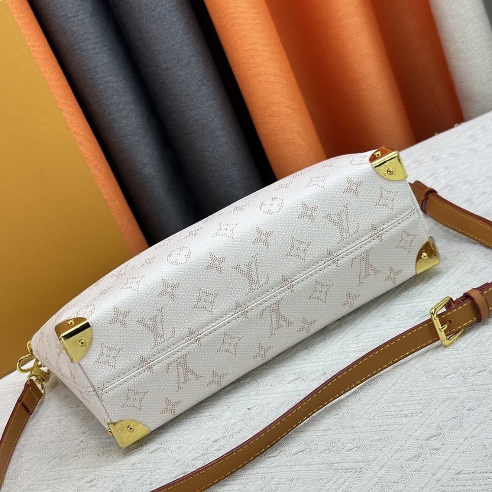 L0vis Vvtt0n Bobo Trunk Off White 32Cm M14661