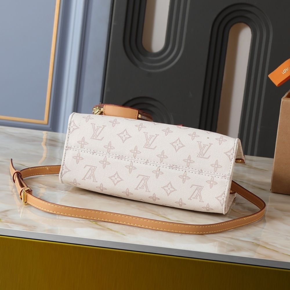 L0vis Vvtt0n Onthego PM Monogram Origine White 25Cm