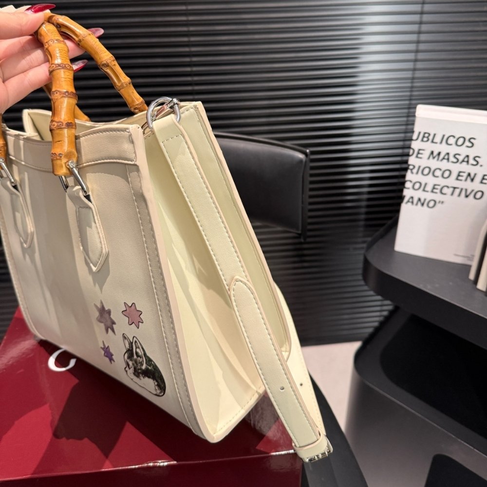 Gvc*1 Yuko Higuchi Diana Medium Tote Bag White 27Cm 853226 Aageu 1709