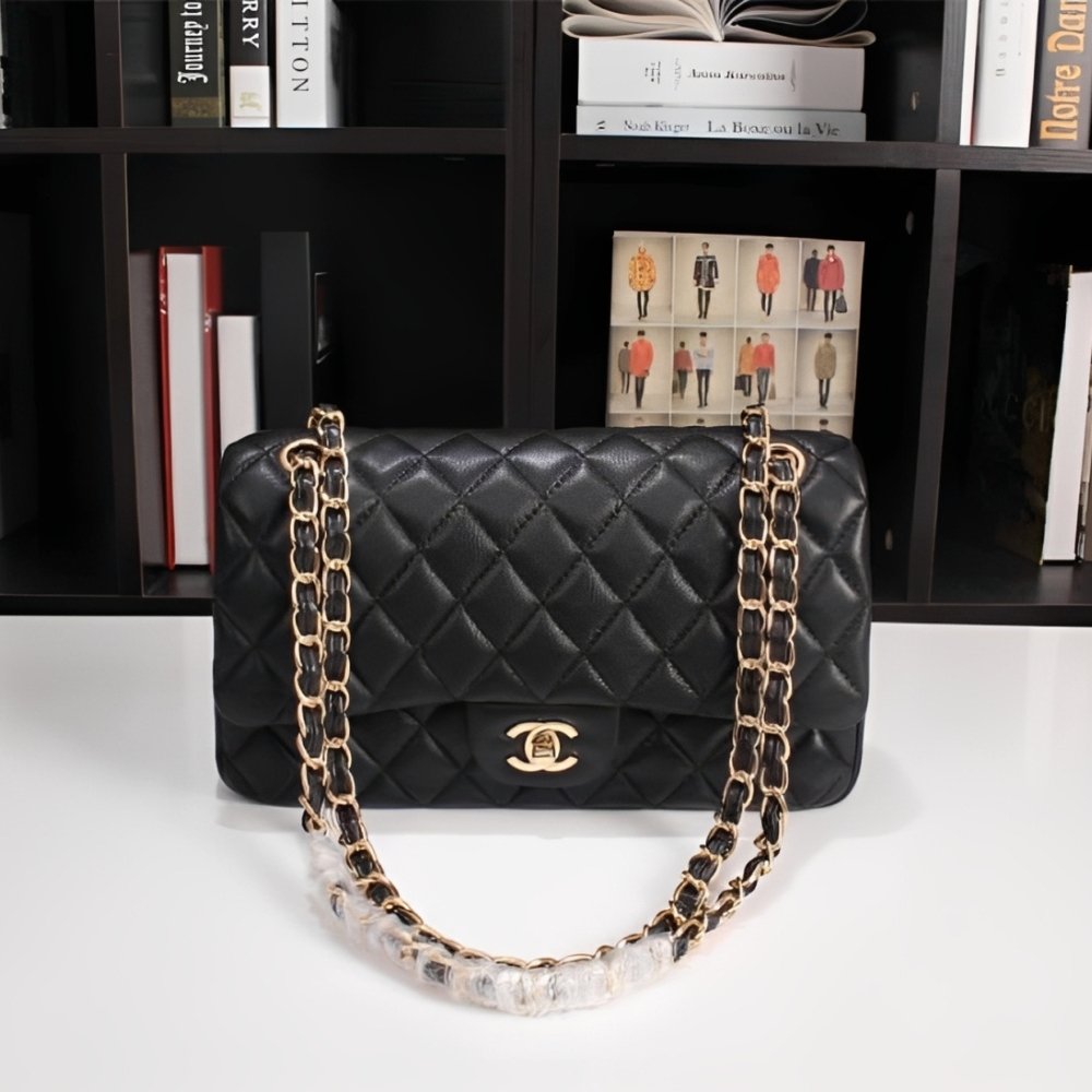Ch**el Classic Flap Black Gold Hardware 25Cm
