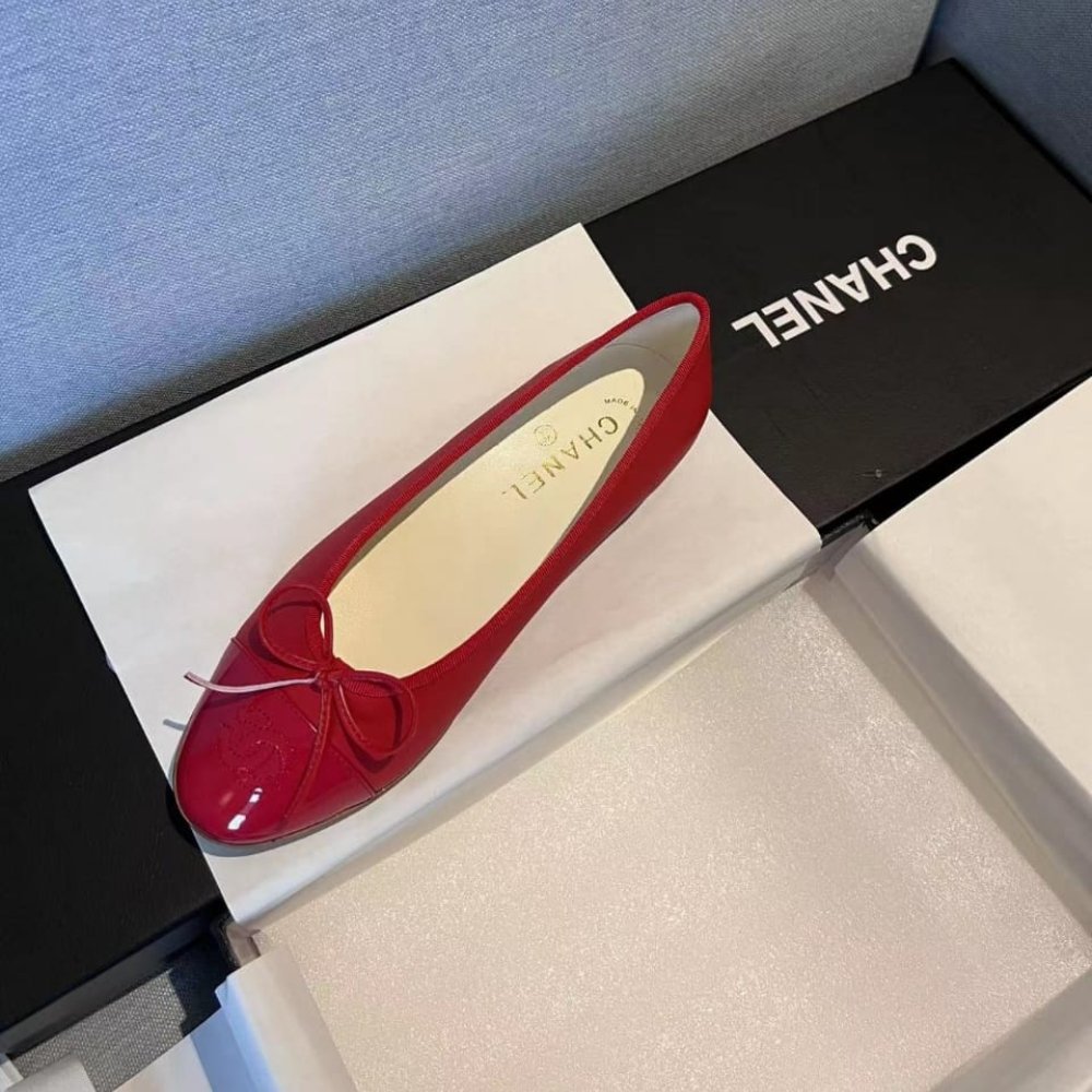 Ch**el Cc Cap Toe Ballet Flats In Light Red Patent Leather