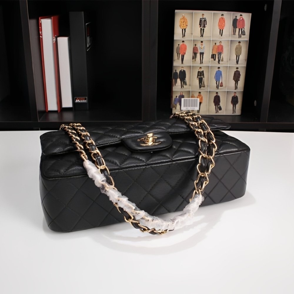 Ch**el Classic Flap Black Gold Hardware 25Cm