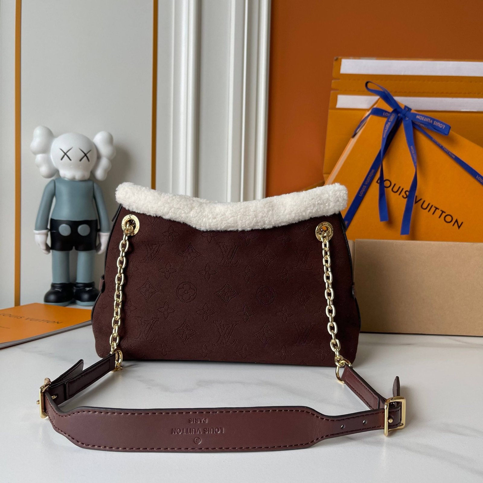 L0vis Vvtt0n Carryall BB Chocolate 26Cm