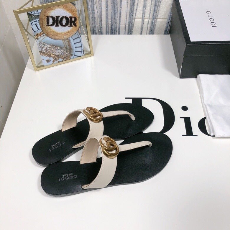 Gvc*1 Thong Sandals With Double G White Leather ‎497444 A3N00 9022