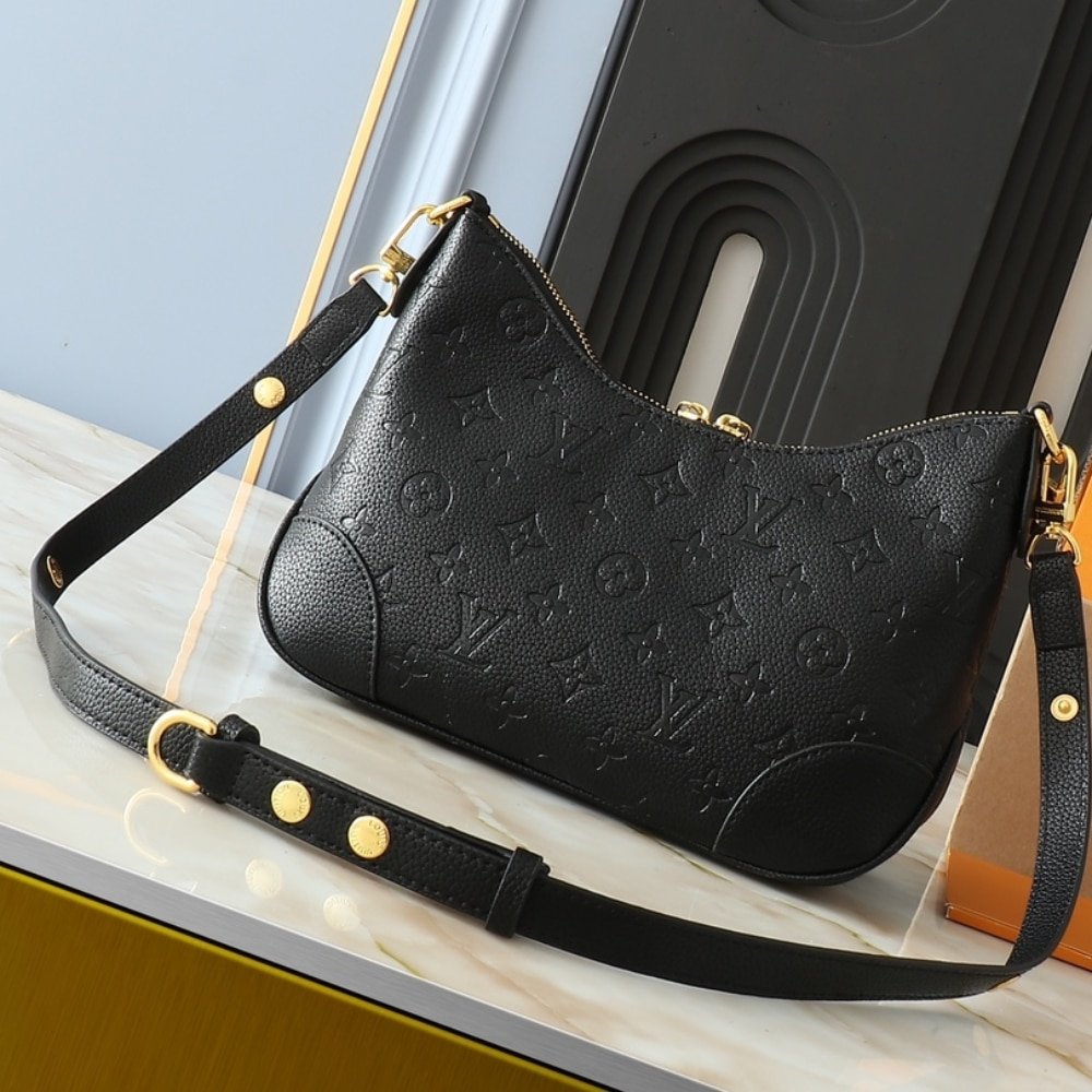 L0vis Vvtt0n Boulogne Monogram Empreinte Leather Black 29Cm M12930