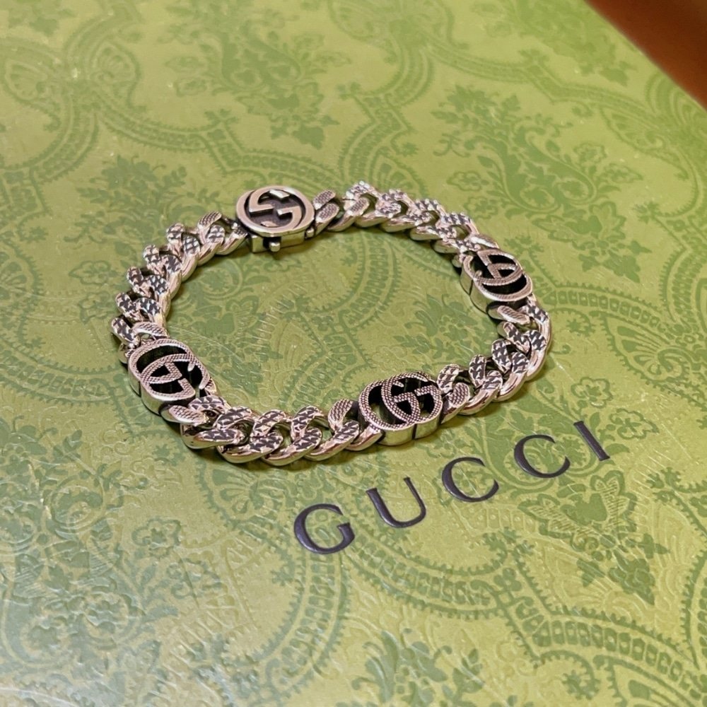 Gvc*1 Interlocking Bracelet Silver 675758 I4601 0926