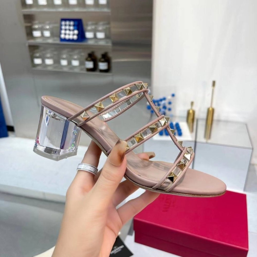 Va1e*ntin0 Garavani Rockstud Slider Sandal In Beige 2W0S0C47Ngu V6L