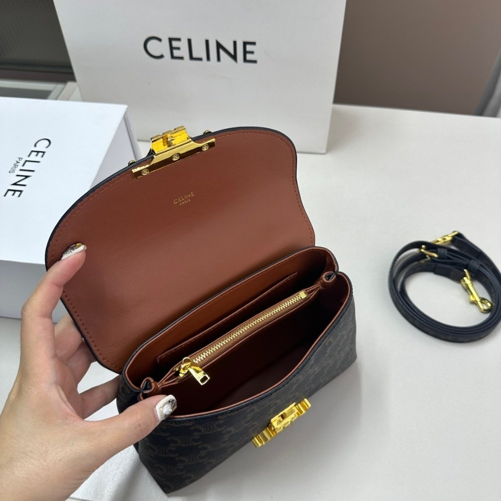 Ce1i*e Teen Nino Bag In Triomphe Canvas 20Cm 118112Frh 04Lu