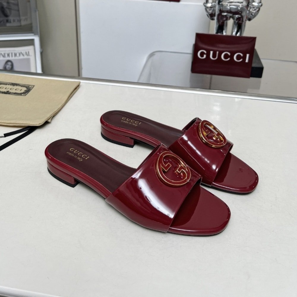 Gvc*1 Women Round Interlocking G Sandal In Burgundy 820860 Bnc00 6207