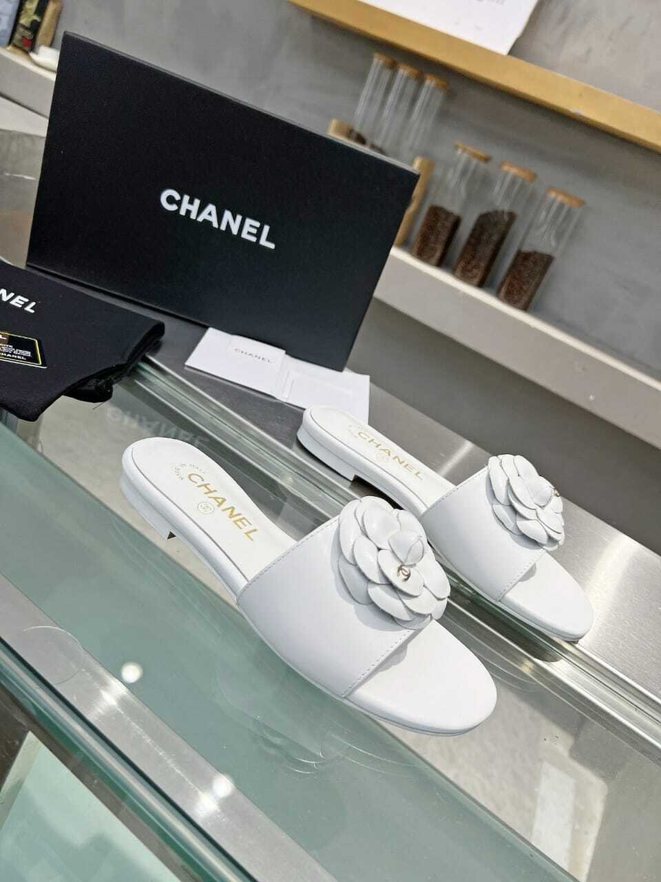 Ch**el Camellia Slides White