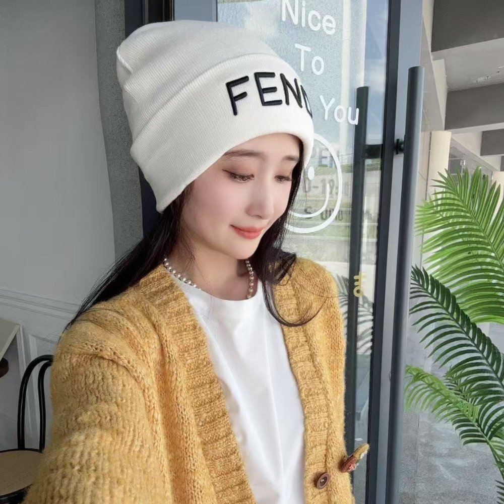 F**di Wool Hat White Fxq056Ai4Ff05Wl