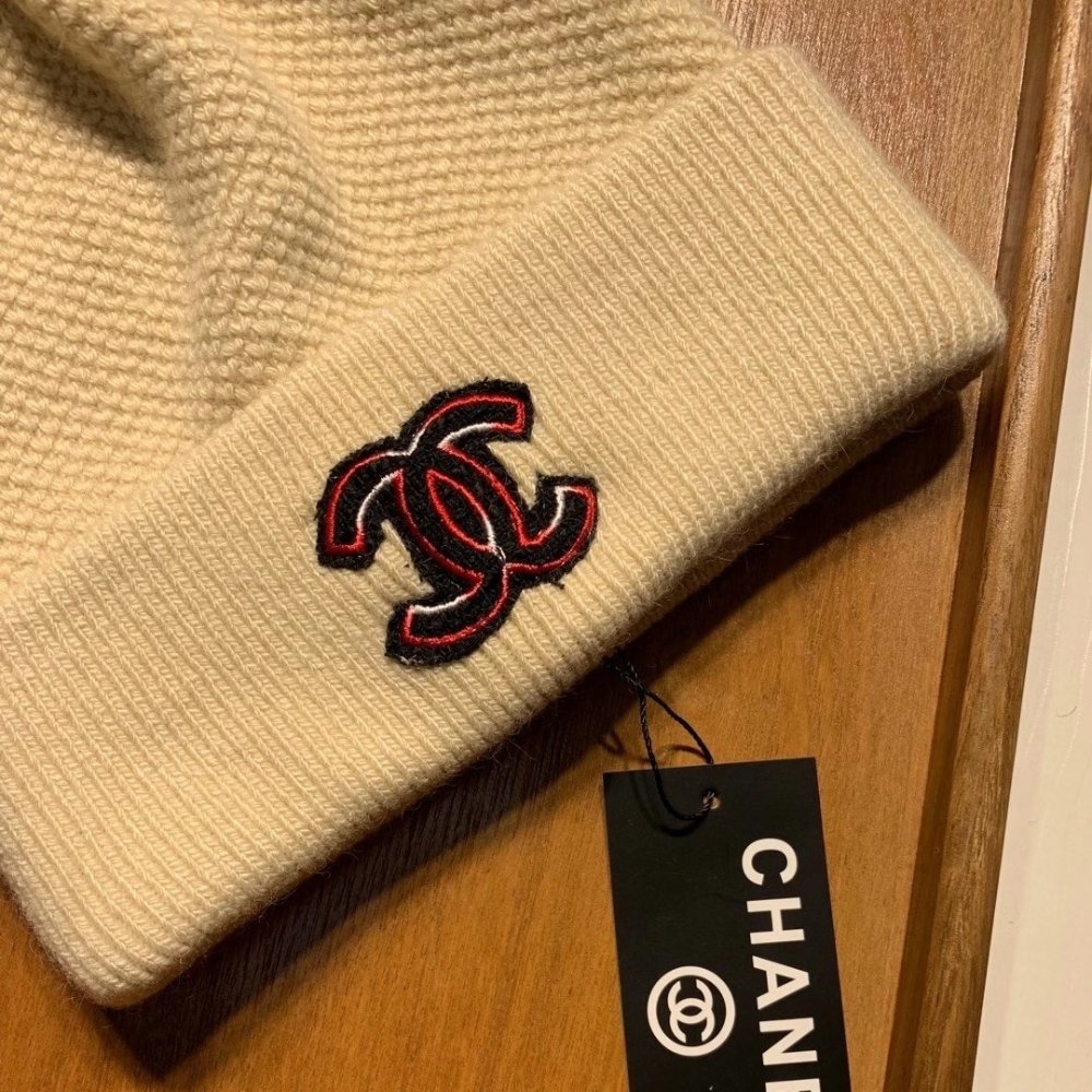 Ch**el Cc Logo Cashmere Beanie Beige