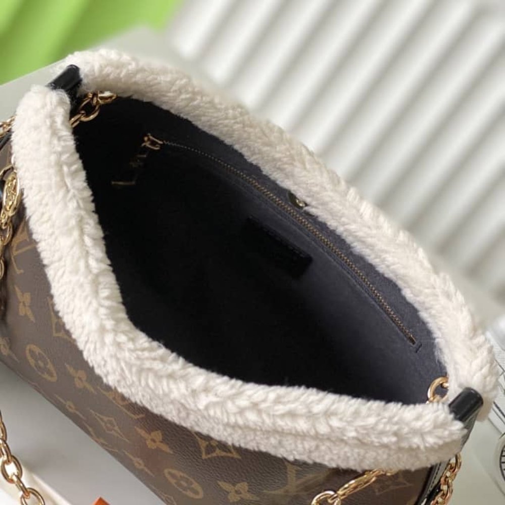L0vis Vvtt0n Carryall BB Monogram Brown 26Cm M26568