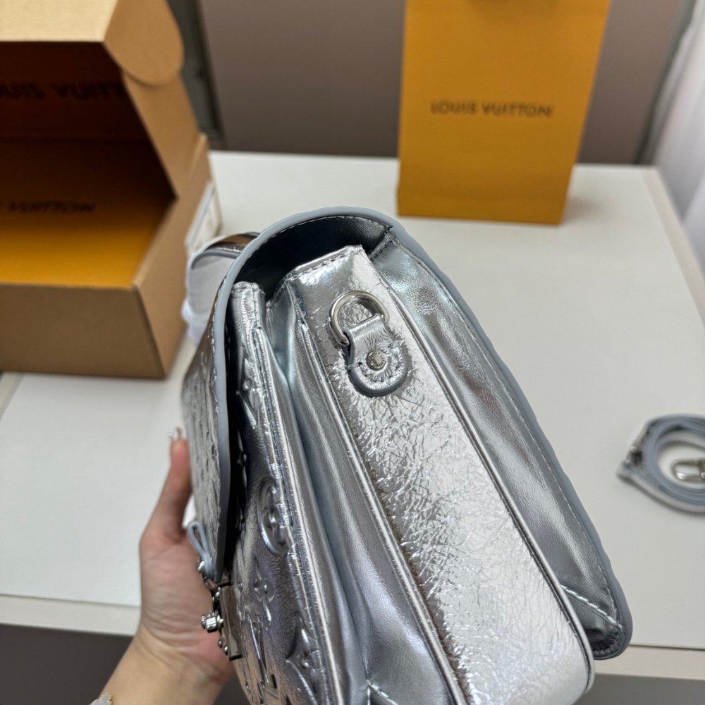L0vis Vvtt0n Pochette Métis Silver 25Cm
