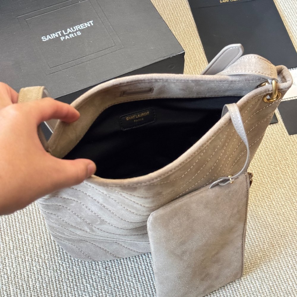 Sa1nt Lau*nt Niki S*pple Bucket In Suede Gray 38Cm