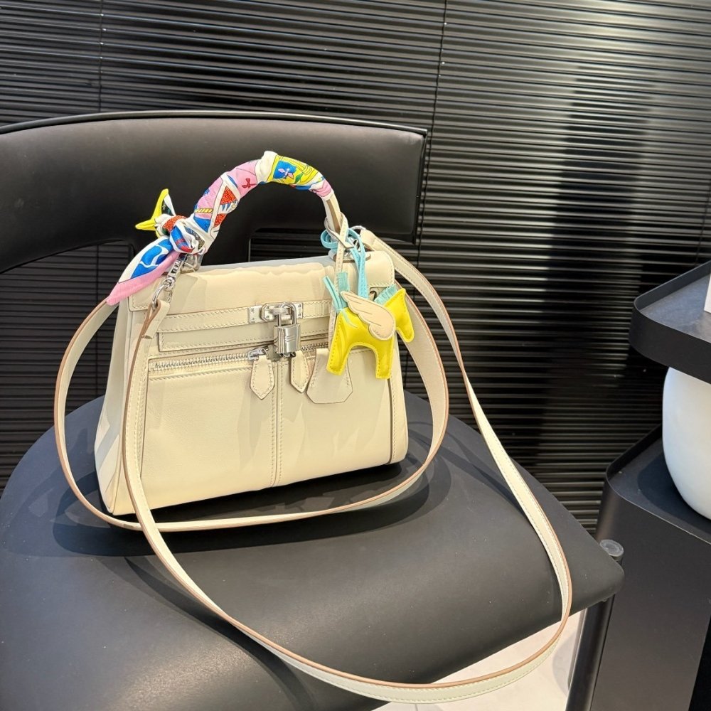 H**me5 Swift Kelly Lakis 35 Beige 25Cm