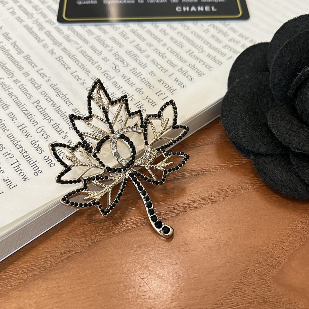 Ch**el Cc Leaf Brooch Black Gold