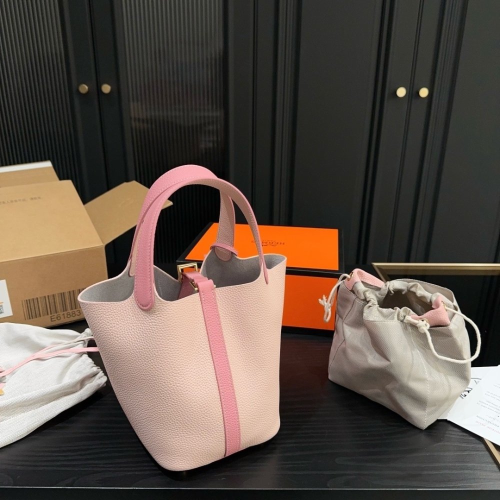 H**me5 Picotin Lock 18 Pocket Bag Light Pink 18Cm