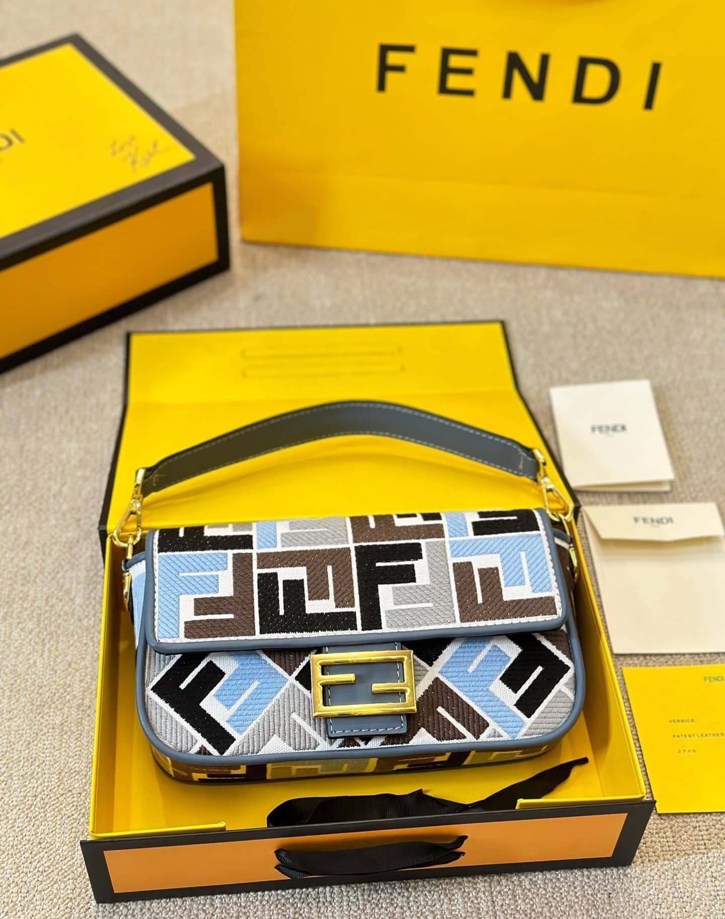 F**di Baguette Ff Embroidered Shoulder Bag Multicolor 26Cm