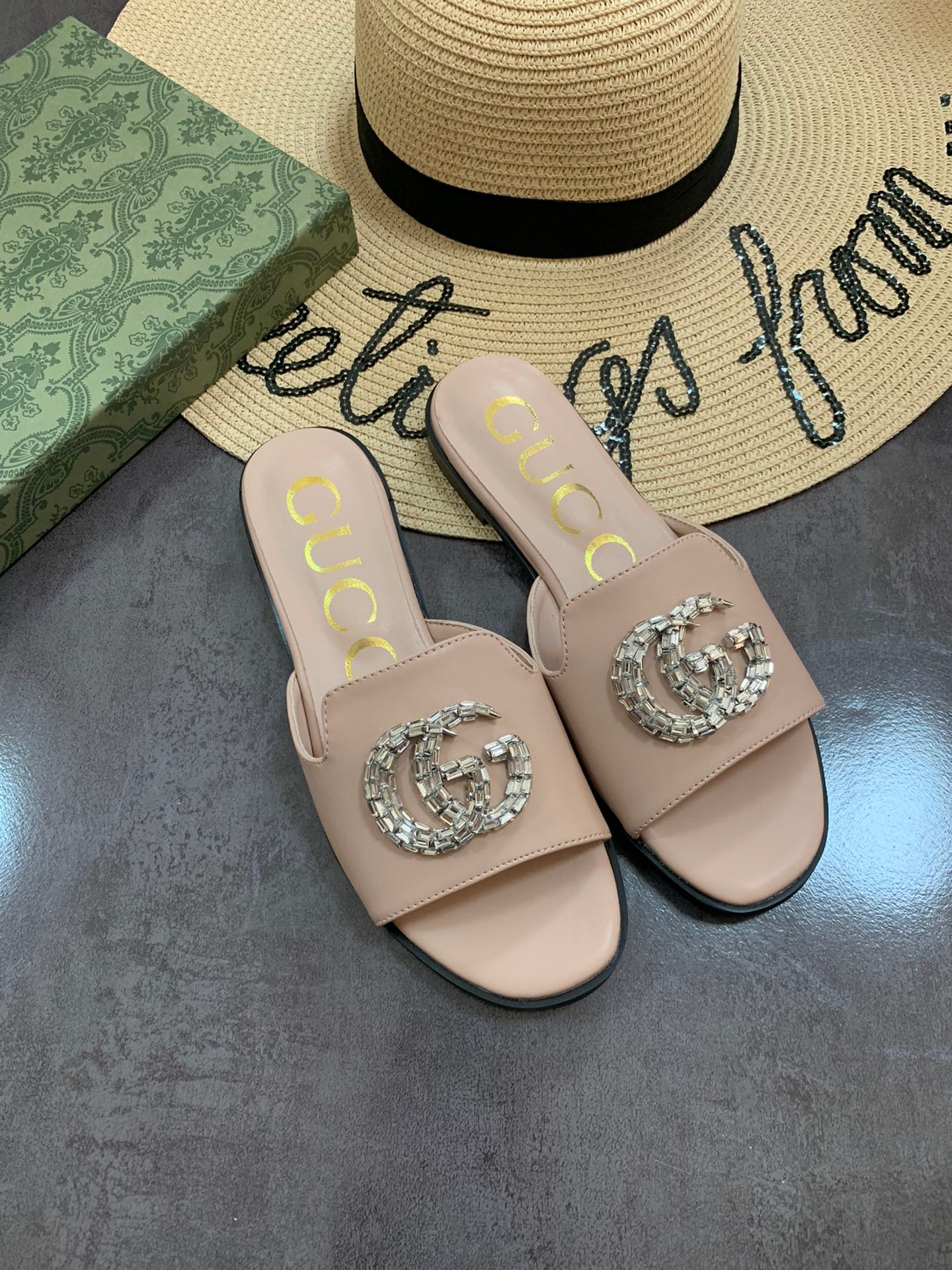 Gvc*1 Double G Slippers Leather Beaded In Beige